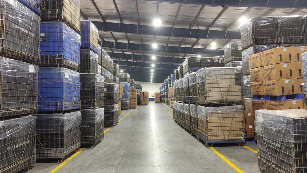 ソーターとは?物流倉庫における役割や種類、導入メリット・デメリットをわかりやすく解説